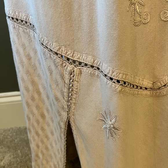 Beige Maxi - Picture 3 of 4